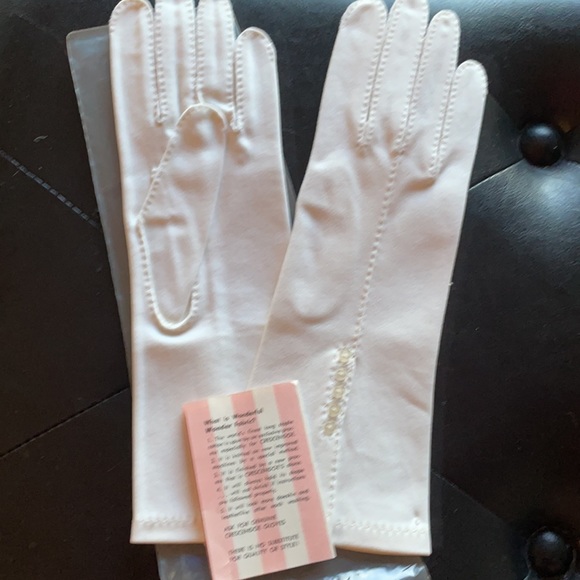 Vintage Crescendoe Wonder Fabric Gloves - Picture 5 of 9